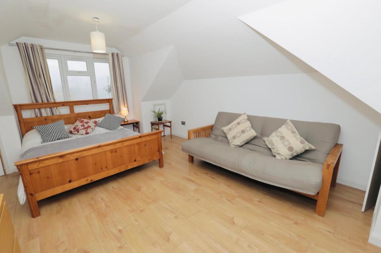 Amazing Quiet Garden House Near London Luton Airport Apartment ภายนอก รูปภาพ