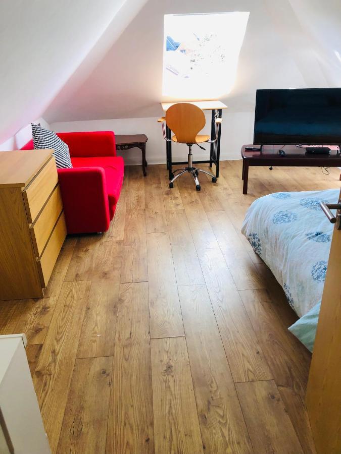 Amazing Quiet Garden House Near London Luton Airport Apartment ภายนอก รูปภาพ